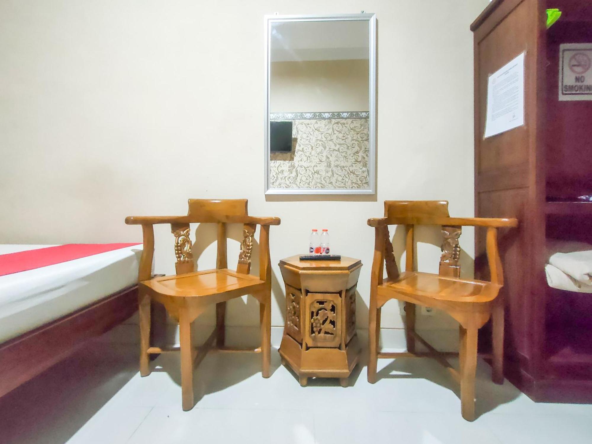 Reddoorz Syariah At Graha Adi Karya Kartasura Hotel Kartosuro Exterior foto