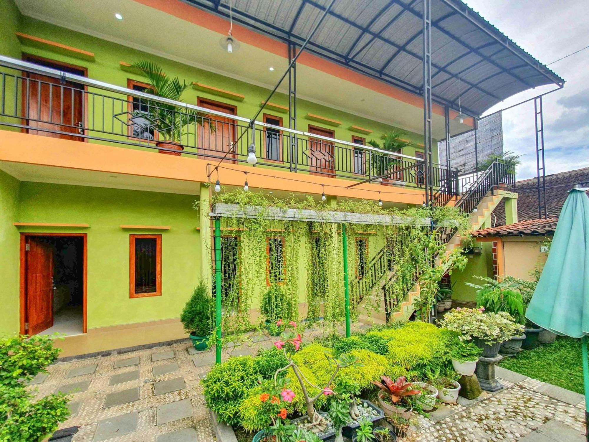 Reddoorz Syariah At Graha Adi Karya Kartasura Hotel Kartosuro Exterior foto