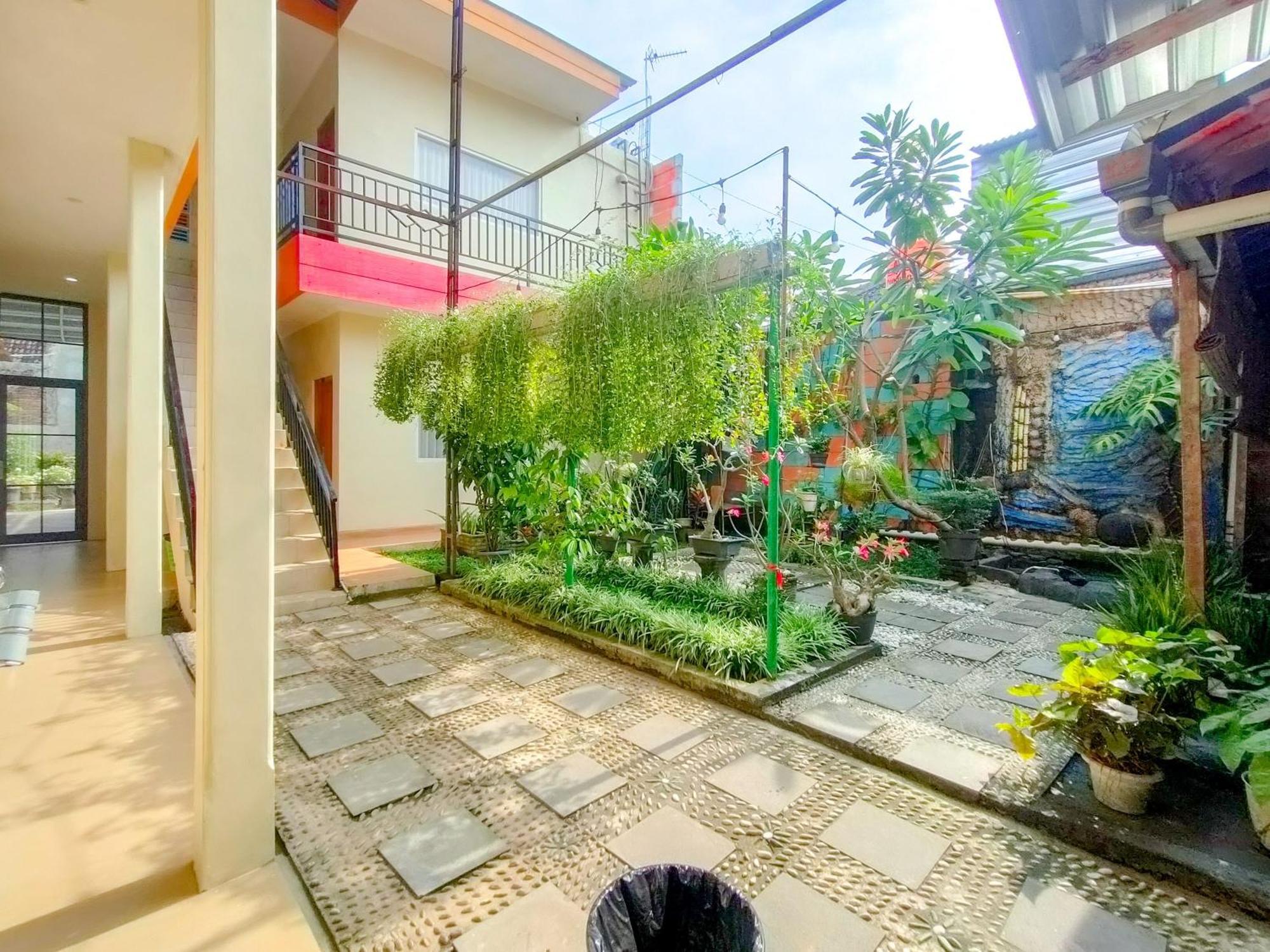 Reddoorz Syariah At Graha Adi Karya Kartasura Hotel Kartosuro Exterior foto