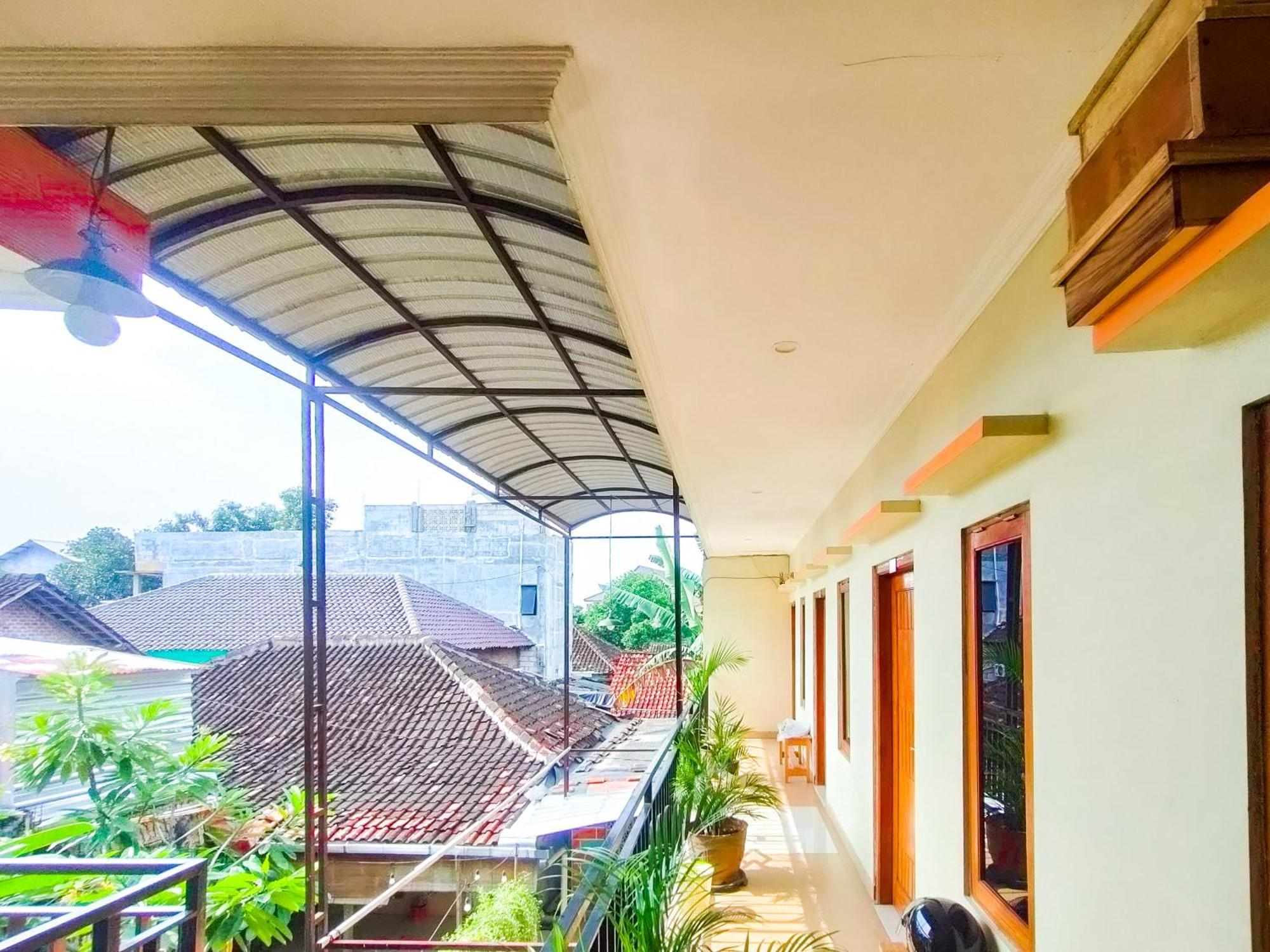 Reddoorz Syariah At Graha Adi Karya Kartasura Hotel Kartosuro Exterior foto